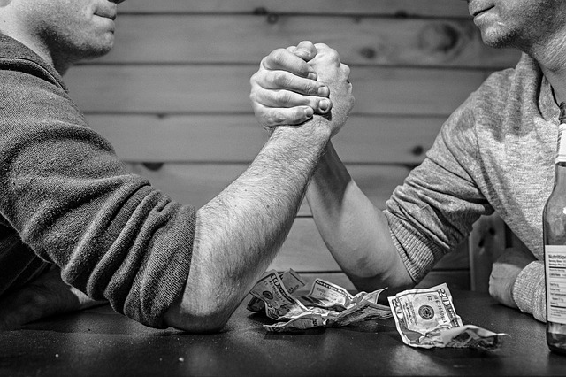 Arm wrestling 567950 640